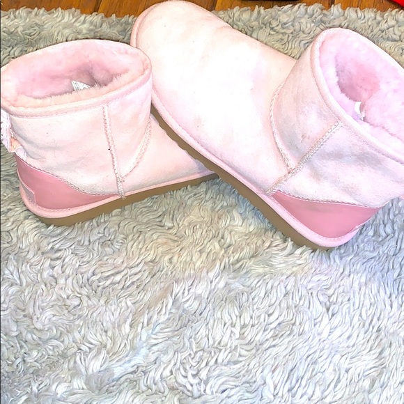 light pink ugg boots